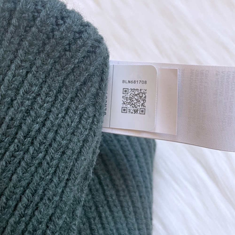 The North Face Unisex TNF Logo Beanie - Picture 5 of 6